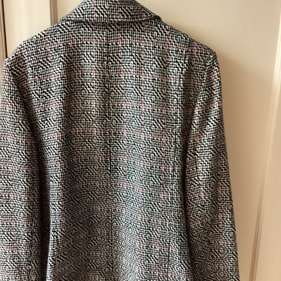 Women’s Tweed Blazer-Size 18-Lined- Pre-Owned - Picture 7 of 7